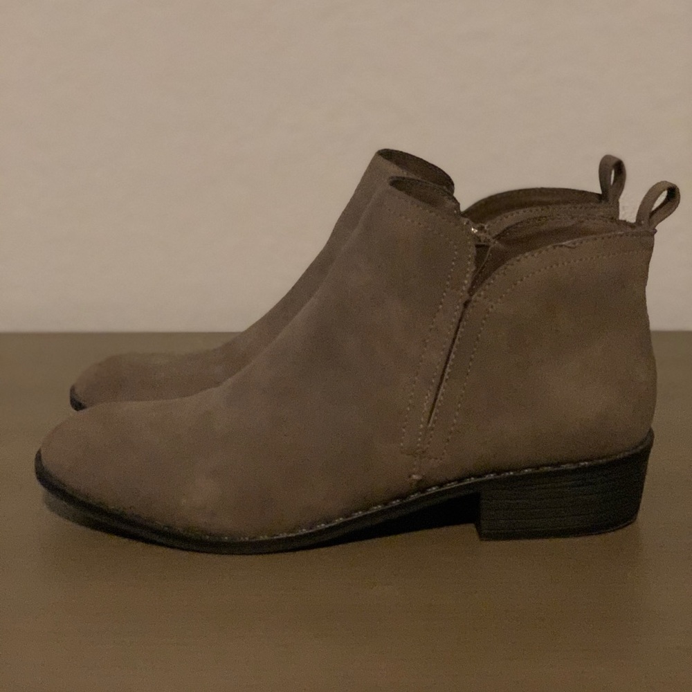 Cute Booties! Extremely comfortable. Can be dressed up or down.